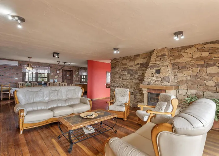 Feriehus Casa El Pinito No Groups Under 27 *