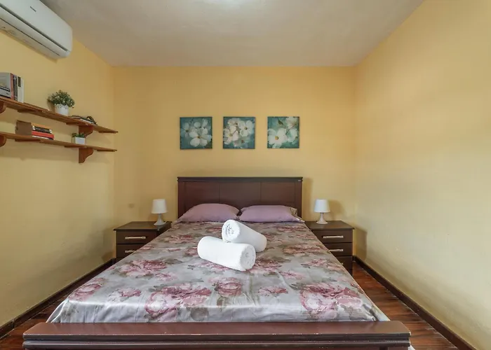 Feriehus Casa El Pinito No Groups Under 27 *