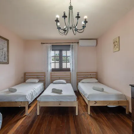 Nyaraló Casa El Pinito No Groups Under 27 Tamaide